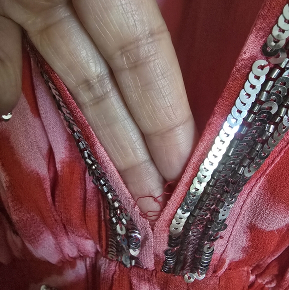 Red Tie-Dye Plunge Dress - Picture 5 of 8